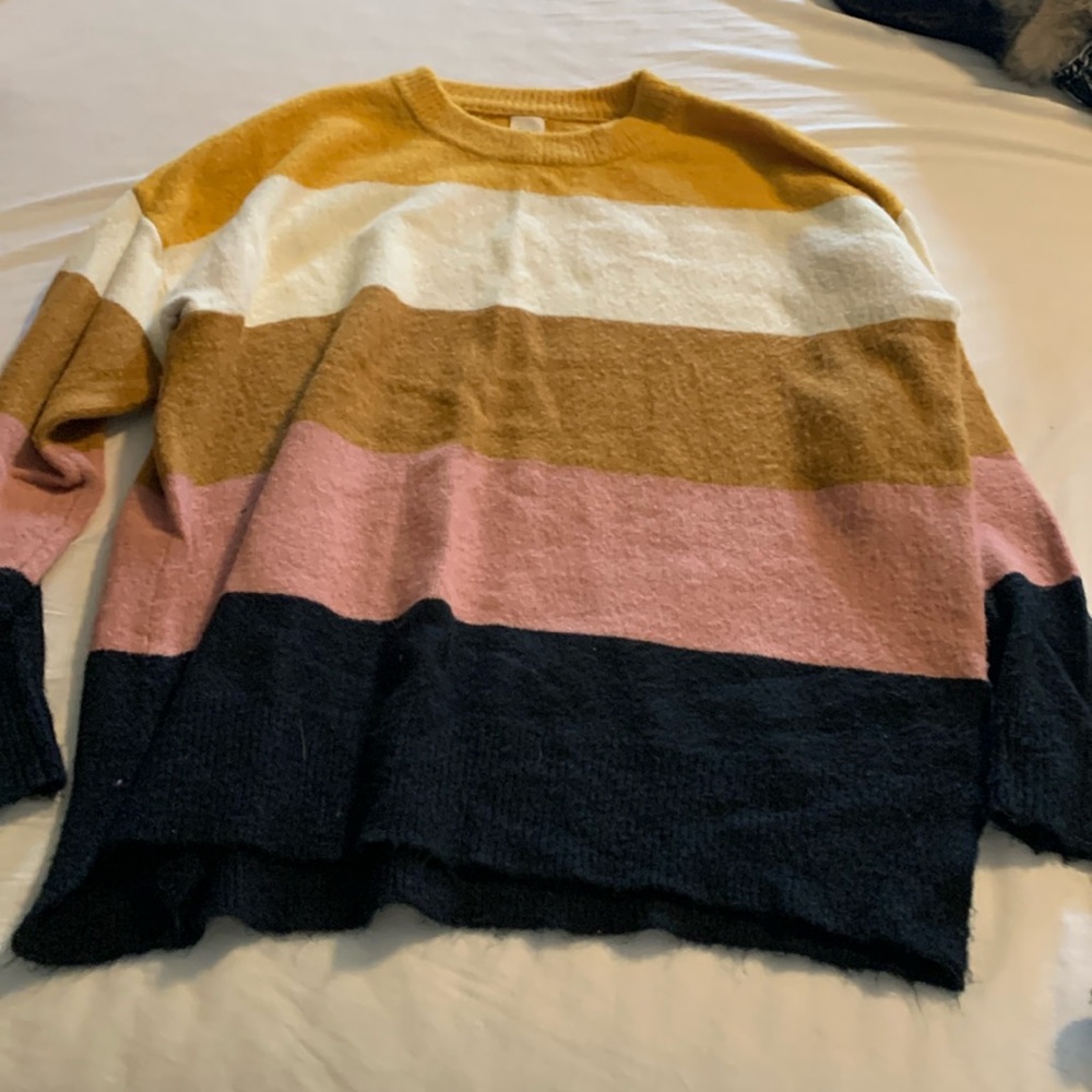 Women’s sweater